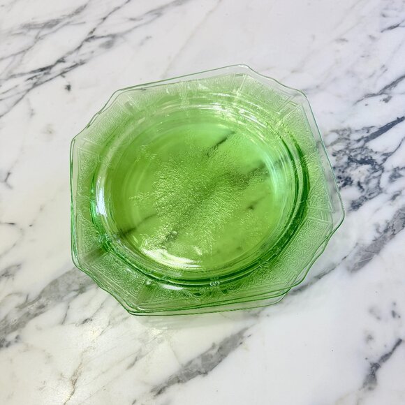 4 Uranium/Vaseline Depression Glass dinner plates 1930's Anchor Hocking - Picture 5 of 17